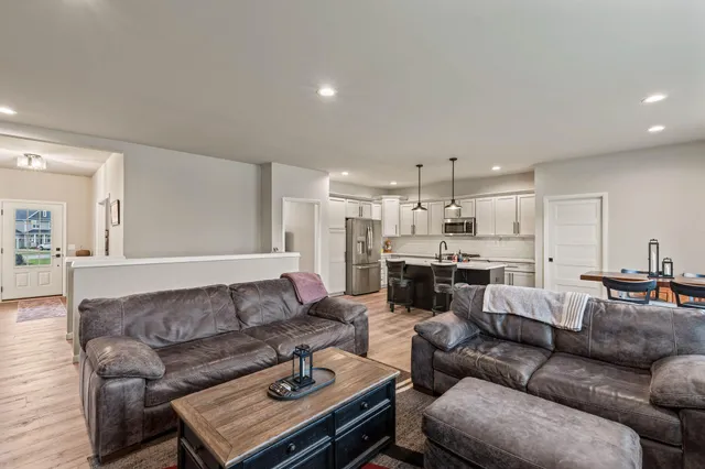 $644,000 | N55-w20134 Magnolia Lane, Menomonee Falls, WI 53051