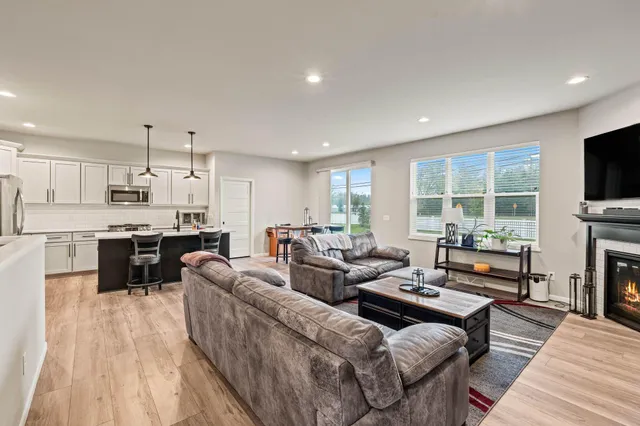 $644,000 | N55-w20134 Magnolia Lane, Menomonee Falls, WI 53051