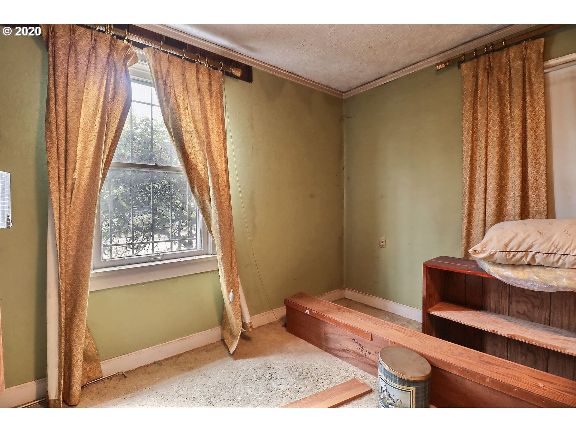 5301 Southeast Jenne Road Portland, OR 97236 - Photo 7 of 21