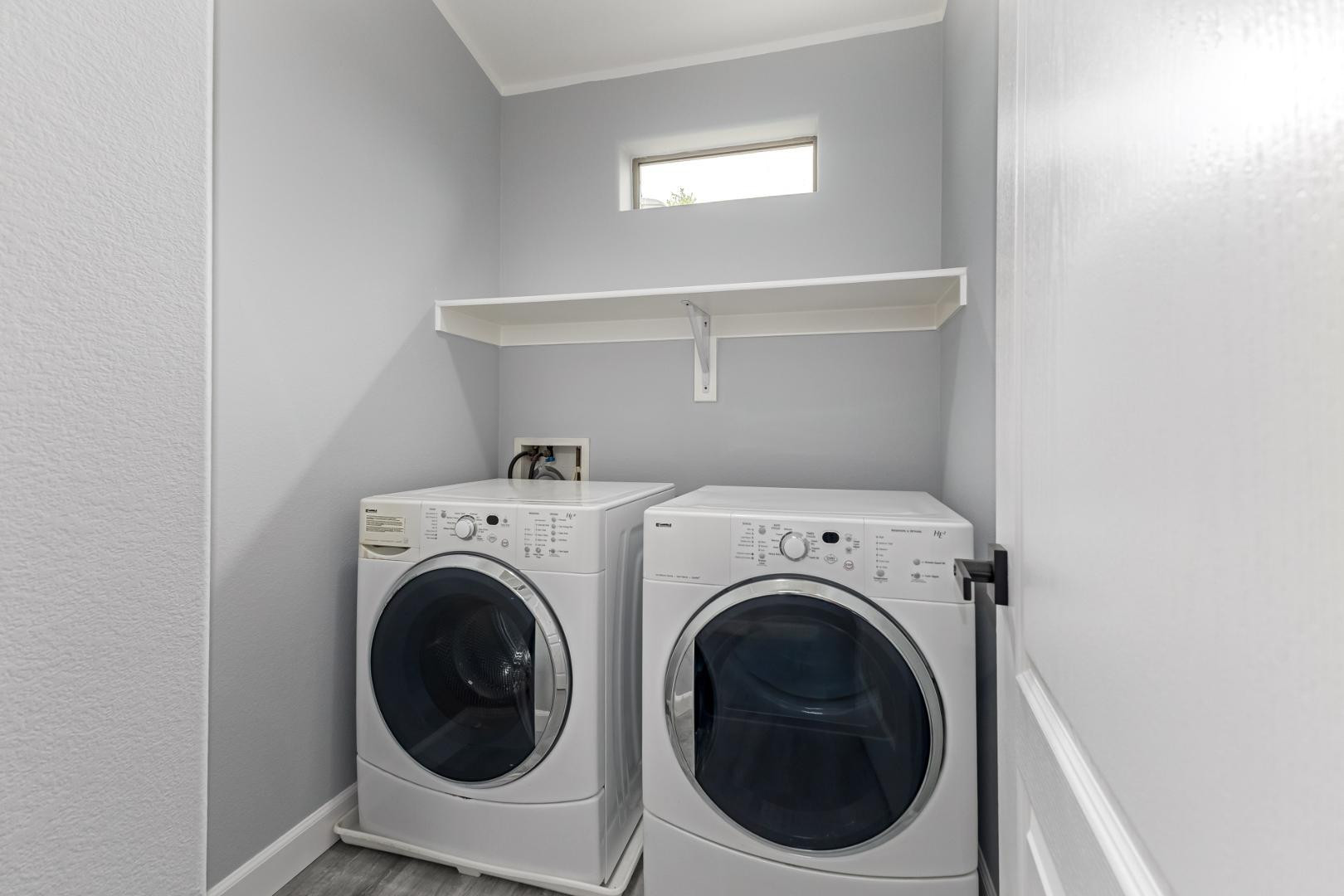 1350 South Greenfield Road, Unit 2205 Mesa, AZ 85206 - Photo 23 of 42 a utility room with dryer and washer