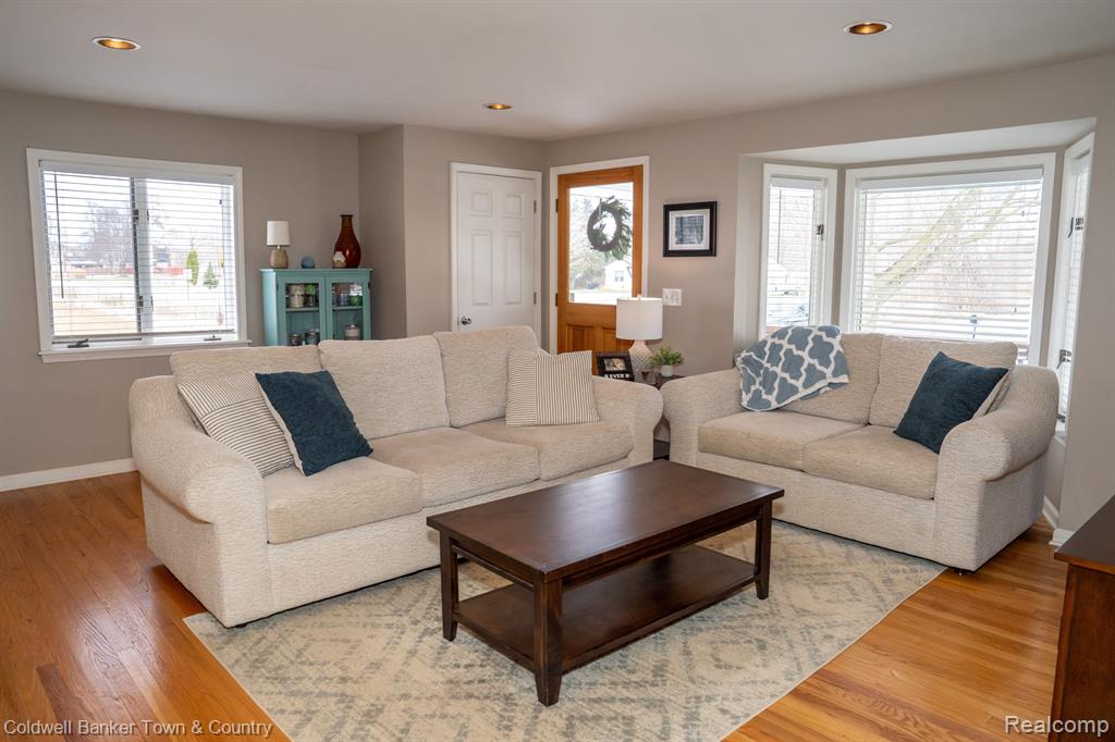5735 North Fowlerville Road Fowlerville, MI 48836 - Photo 8 of 56 Gallery Image 8