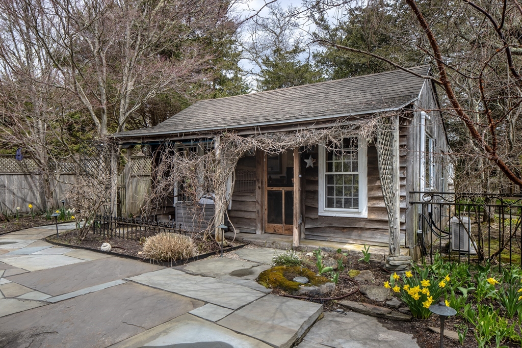 23 Prospect Road Mattapoisett, MA 02739 - Photo 6 of 42 Gallery Image 6