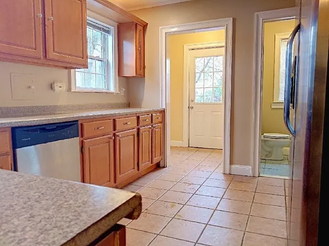 $3,200 | 78 Summer Street, Weymouth, MA 02188