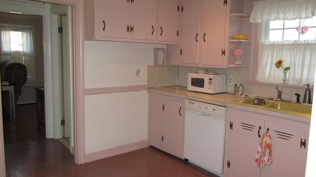 3 Chatham Village Road Worcester, MA 01606 - Photo 15 of 29 Gallery Image 15