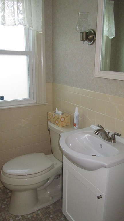3 Chatham Village Road Worcester, MA 01606 - Photo 17 of 29 Gallery Image 17