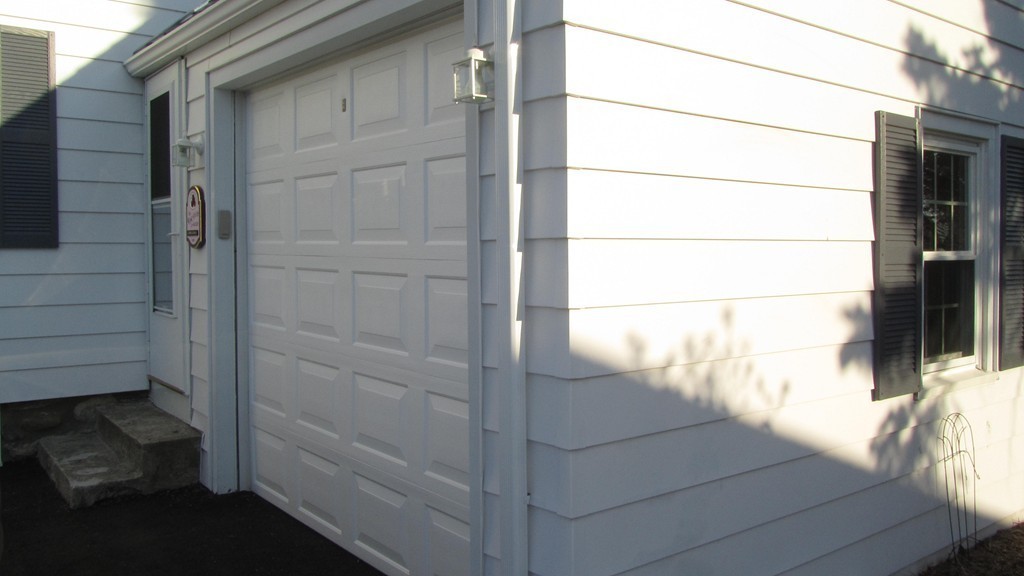 3 Chatham Village Road Worcester, MA 01606 - Photo 3 of 29 Gallery Image 3