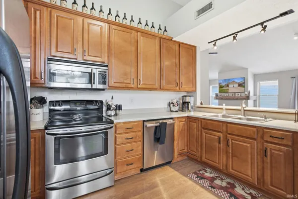 $289,900 | 6662 Aintree Court, Indianapolis, IN 46250