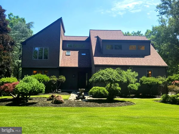$1,130,000 | 84 Skoures Lane, Newtown, PA 18940