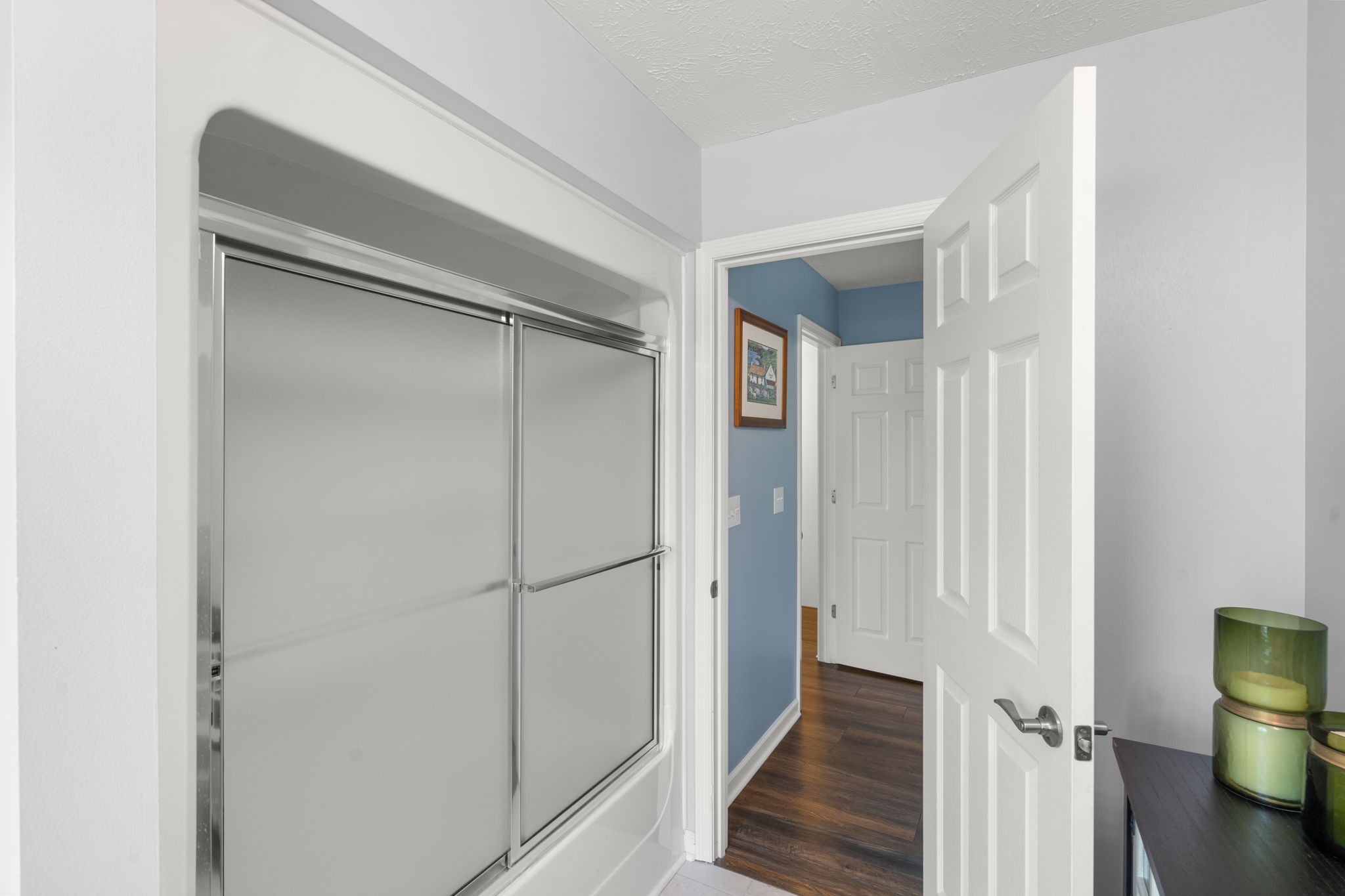 3779 Raleigh-Elam Road Santa Fe, TN 38482 - Photo 38 of 63 a view of a hallway with wooden floor and staircase