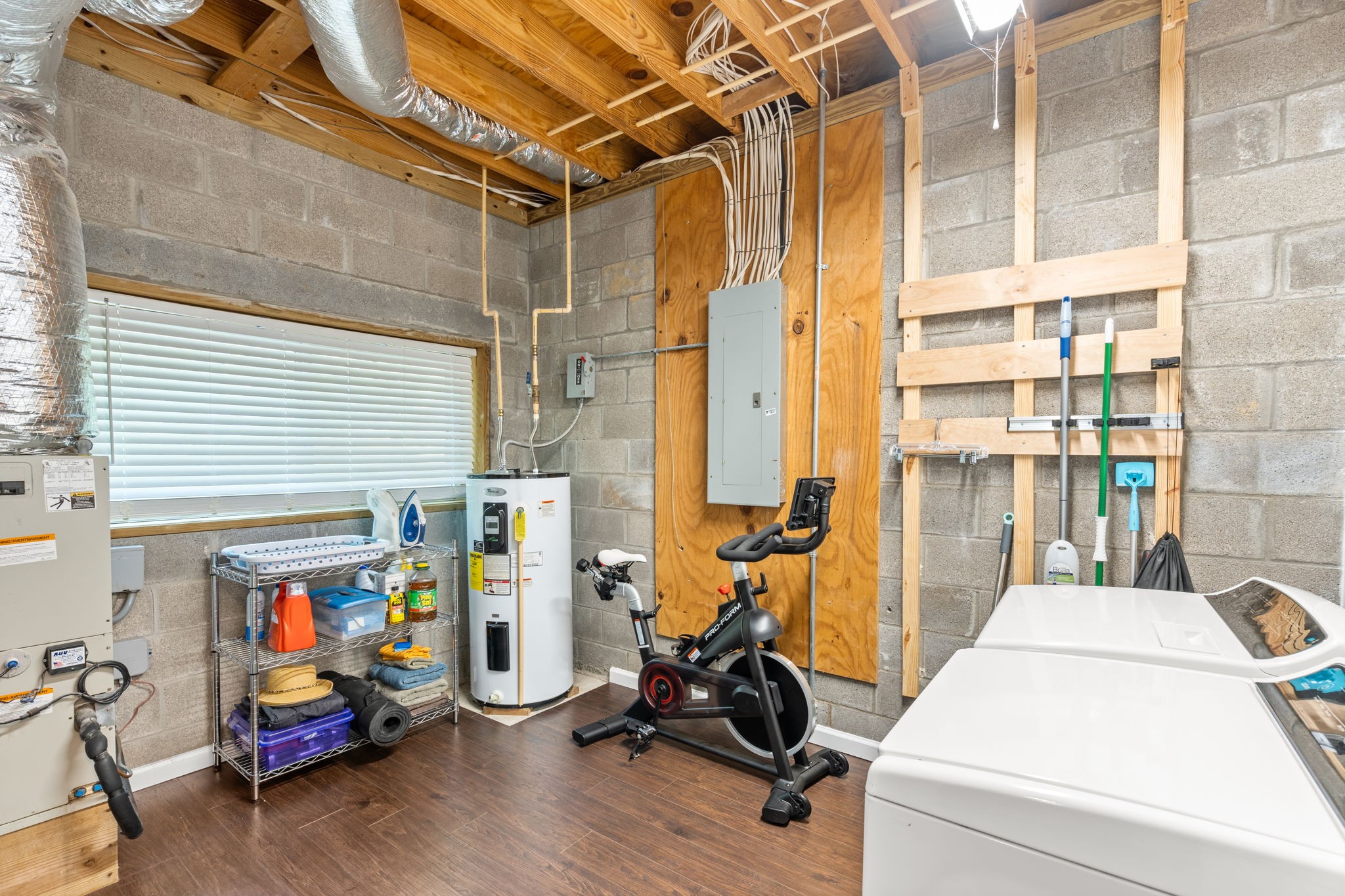 3779 Raleigh-Elam Road Santa Fe, TN 38482 - Photo 40 of 63 a view of a room with gym equipment