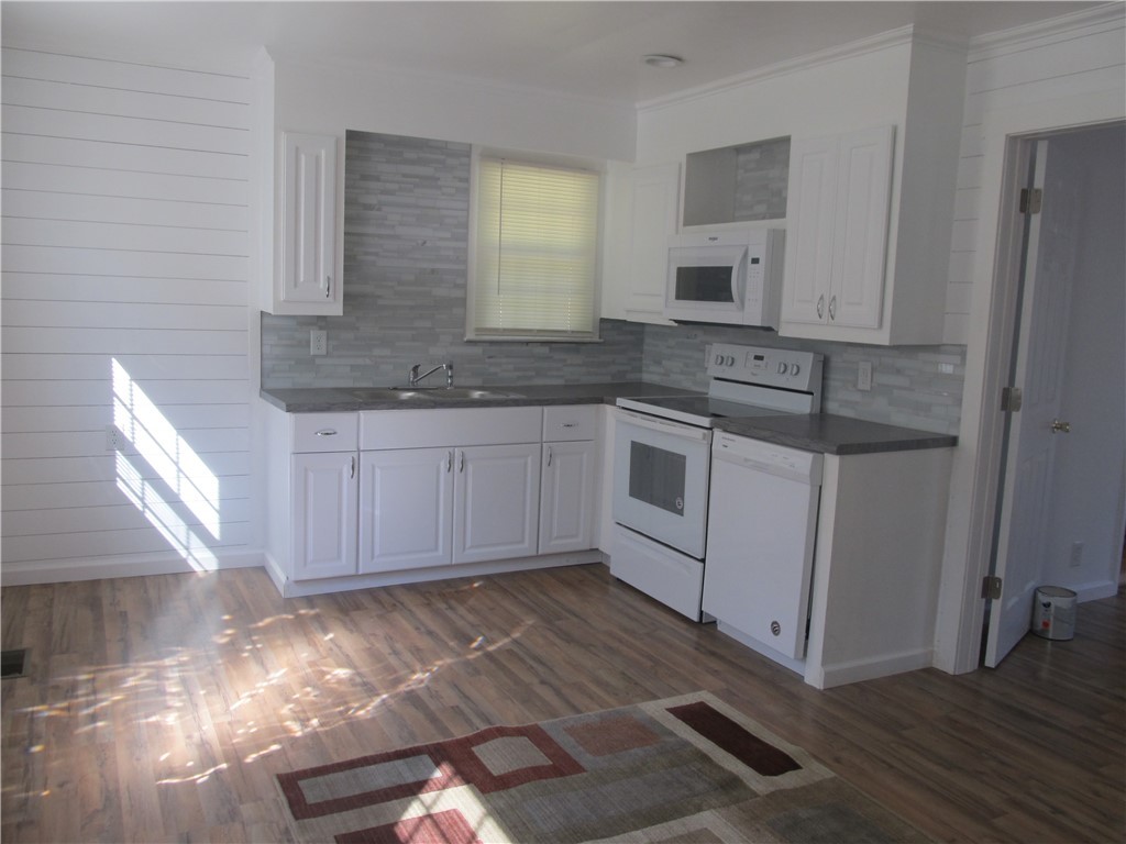 307 Cole Road Townville, SC 29689 - Photo 3 of 16 Refrigerator goes on the left space