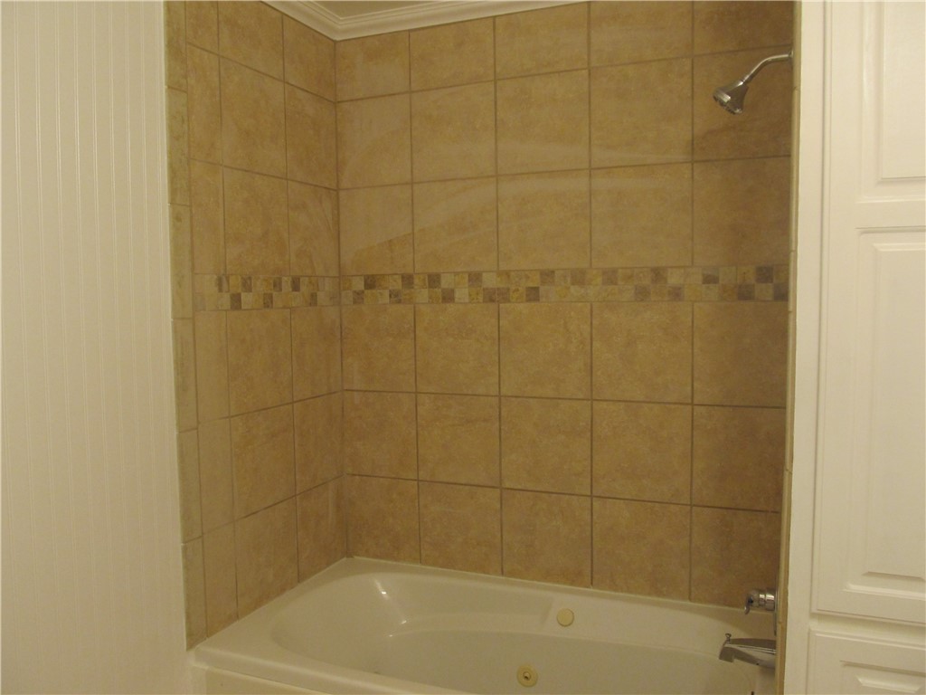 307 Cole Road Townville, SC 29689 - Photo 8 of 16 Tiled shower, tiled walls and the tub is jetted!