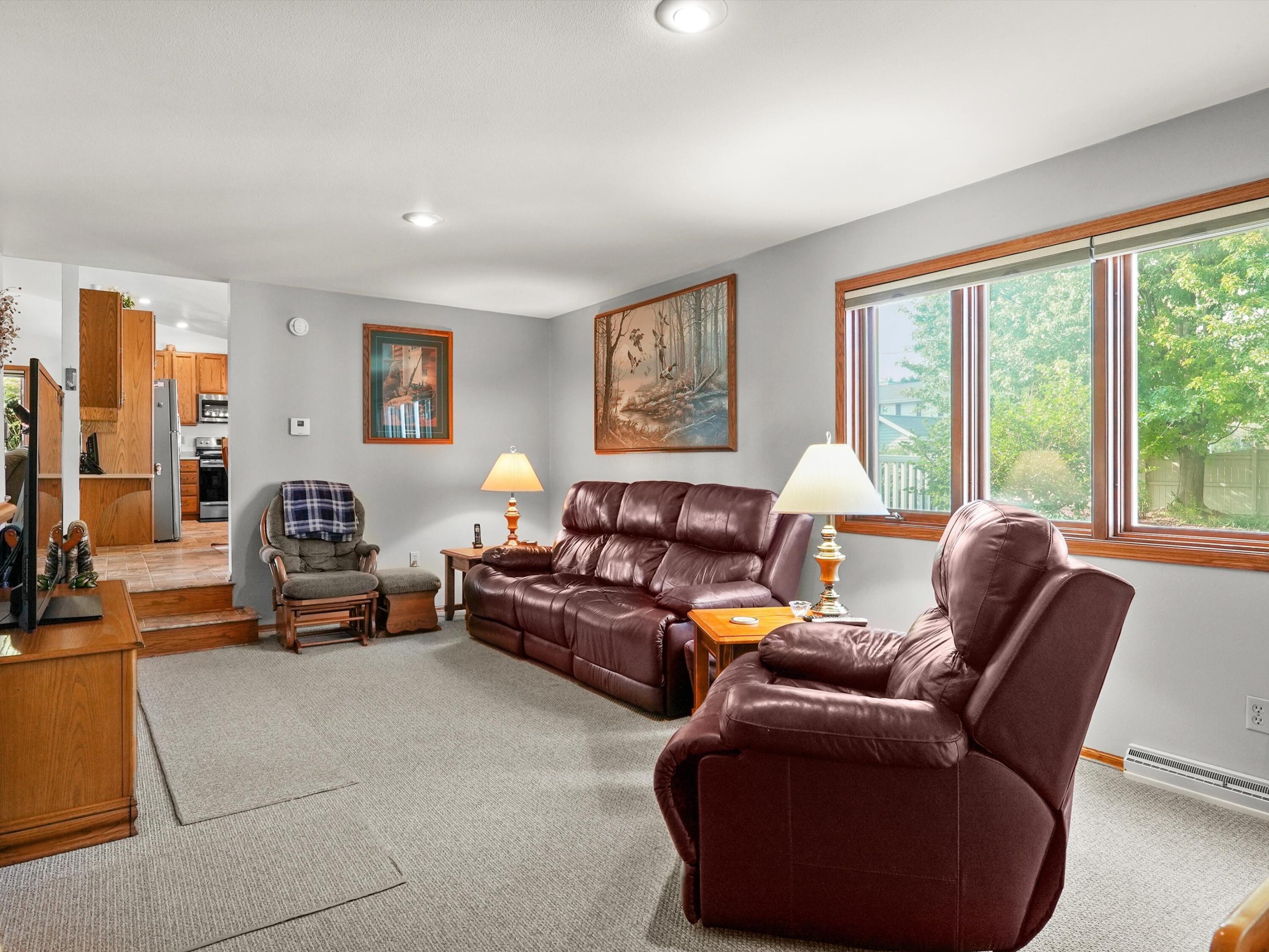 2810 44th Street Two Rivers, WI 54241 - Photo 22 of 50 24-DSC09547