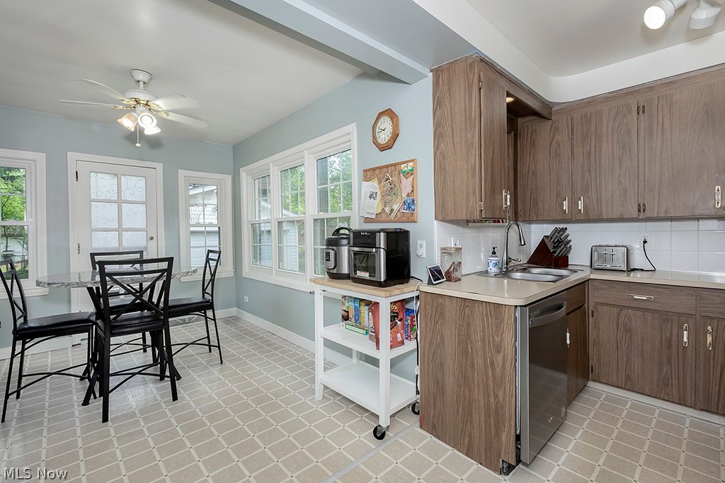 4369 West Anderson Road South Euclid, OH 44121 - Photo 8 of 41 Large open Eat in Kitchen