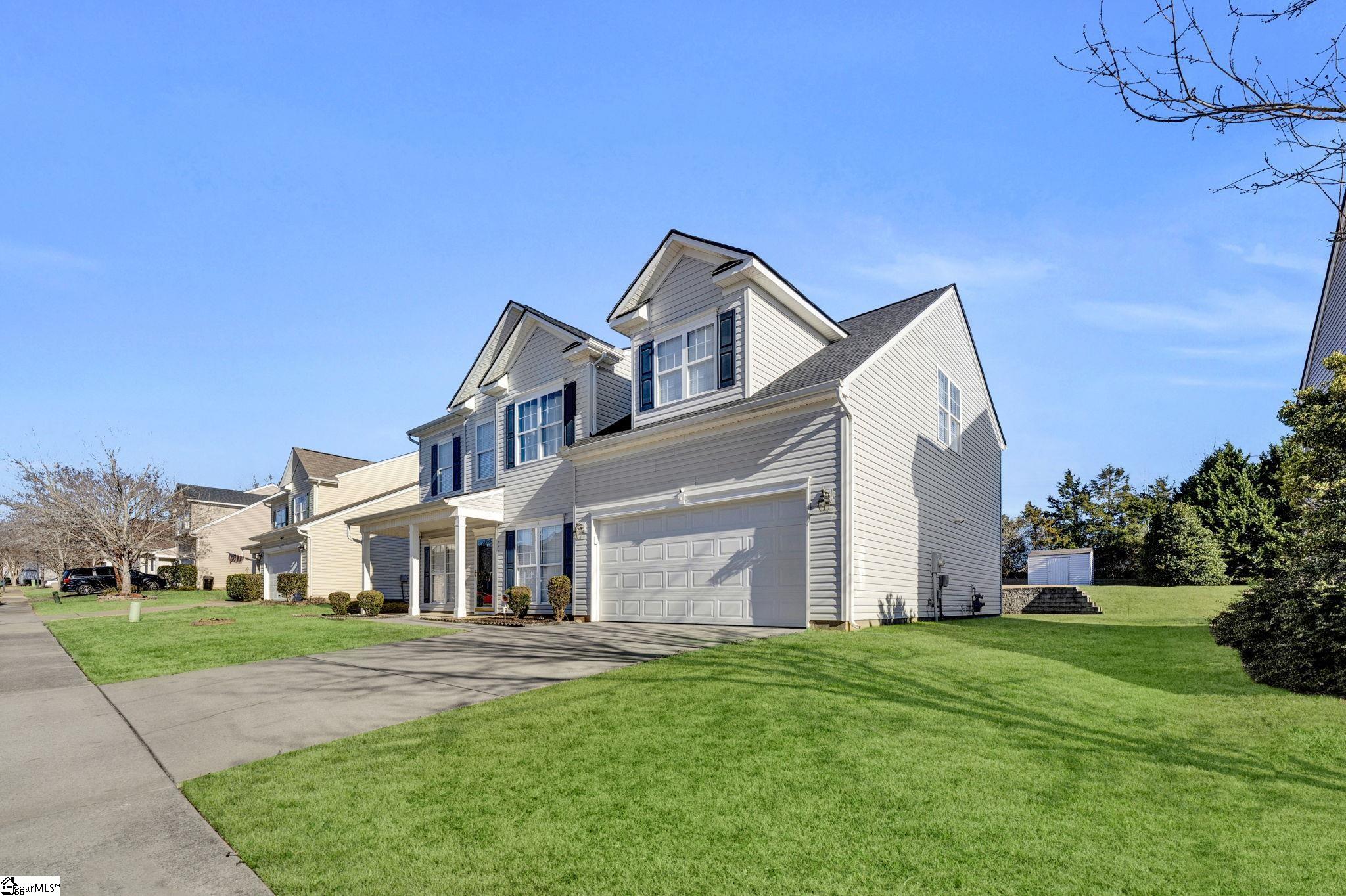 27 Irish Moss Court Simpsonville, SC 29680 - Photo 2 of 36