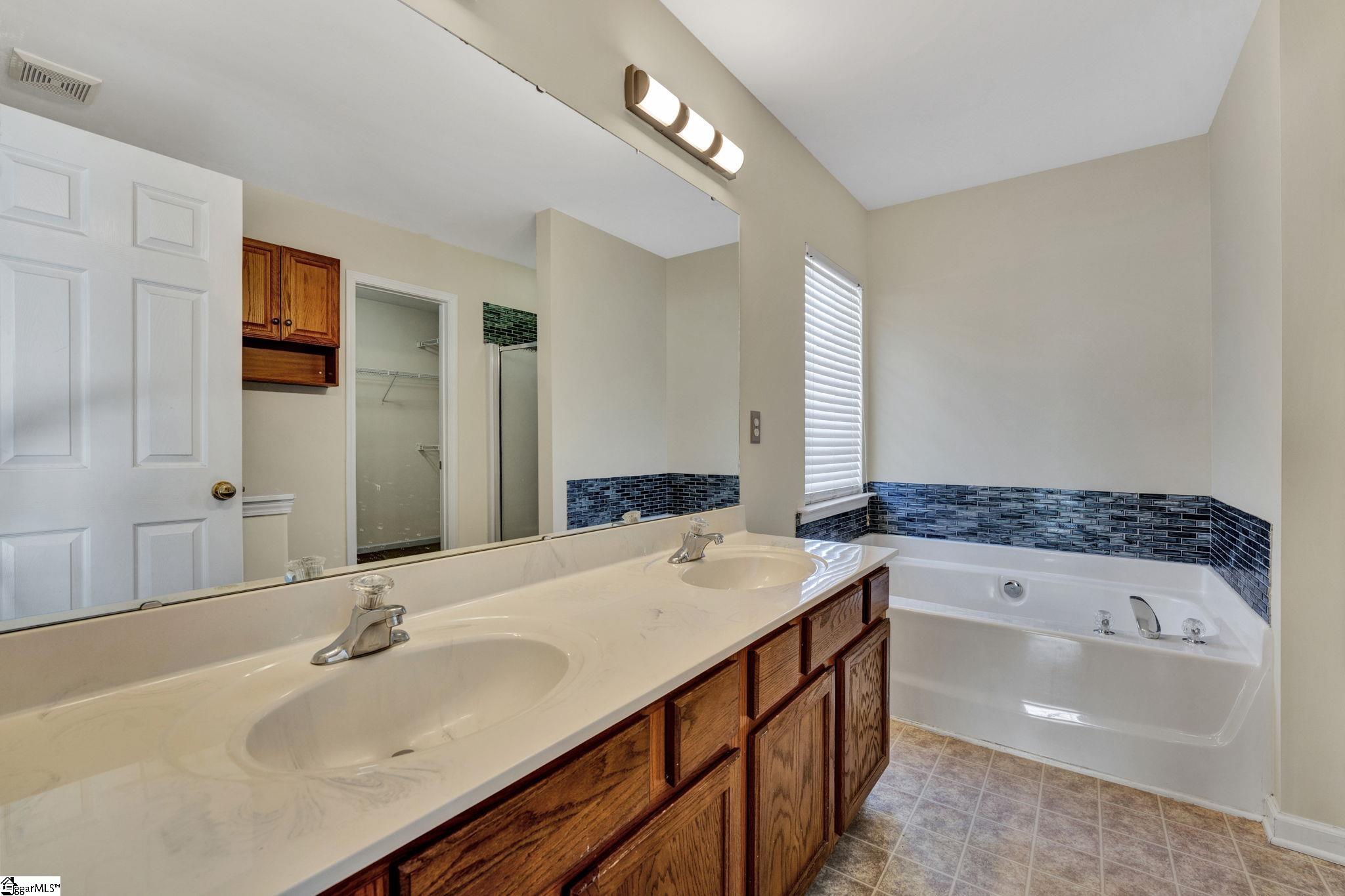 27 Irish Moss Court Simpsonville, SC 29680 - Photo 25 of 36