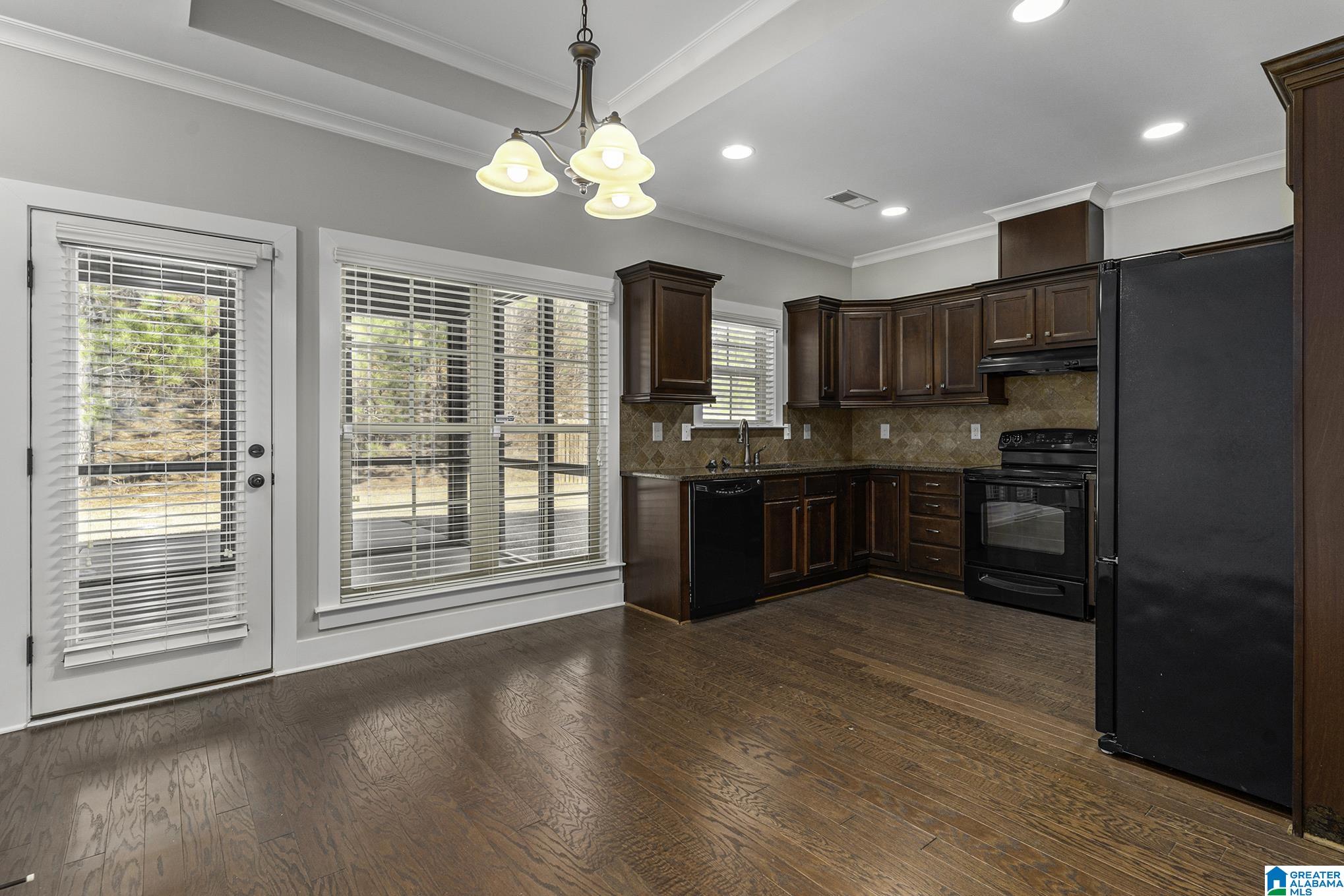 1256 Grants Way Birmingham, AL 35210 - Photo 7 of 32