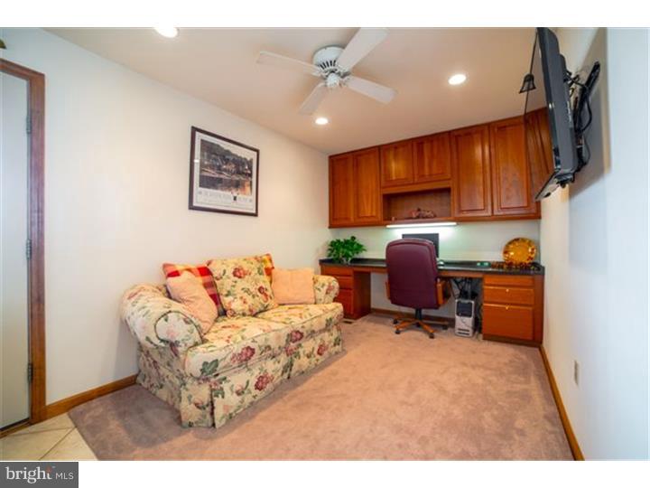 623 Rutledge Avenue Folsom, PA 19033 - Photo 12 of 25 Gallery Image 12