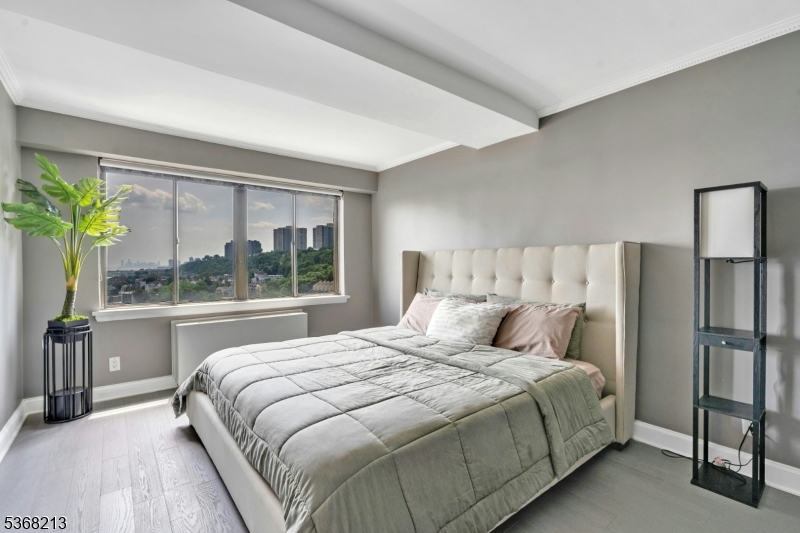 1203 River Road, Unit 19K Edgewater, NJ 07020 - Photo 12 of 26