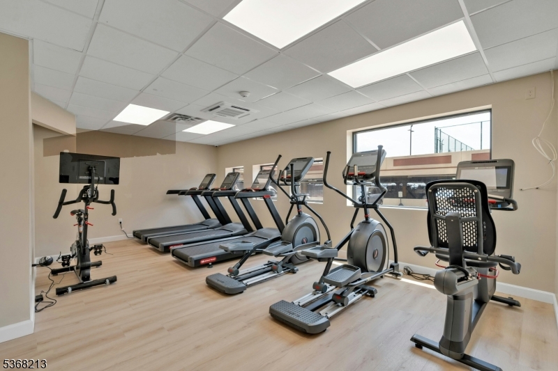 1203 River Road, Unit 19K Edgewater, NJ 07020 - Photo 21 of 26