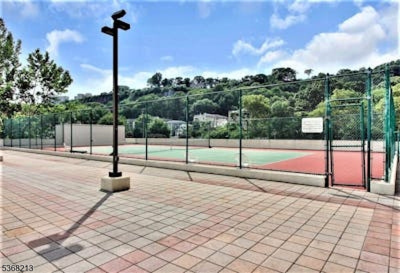 1203 River Road, Unit 19K Edgewater, NJ 07020 - Photo 25 of 26