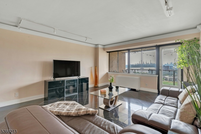 1203 River Road, Unit 19K Edgewater, NJ 07020 - Photo 3 of 26