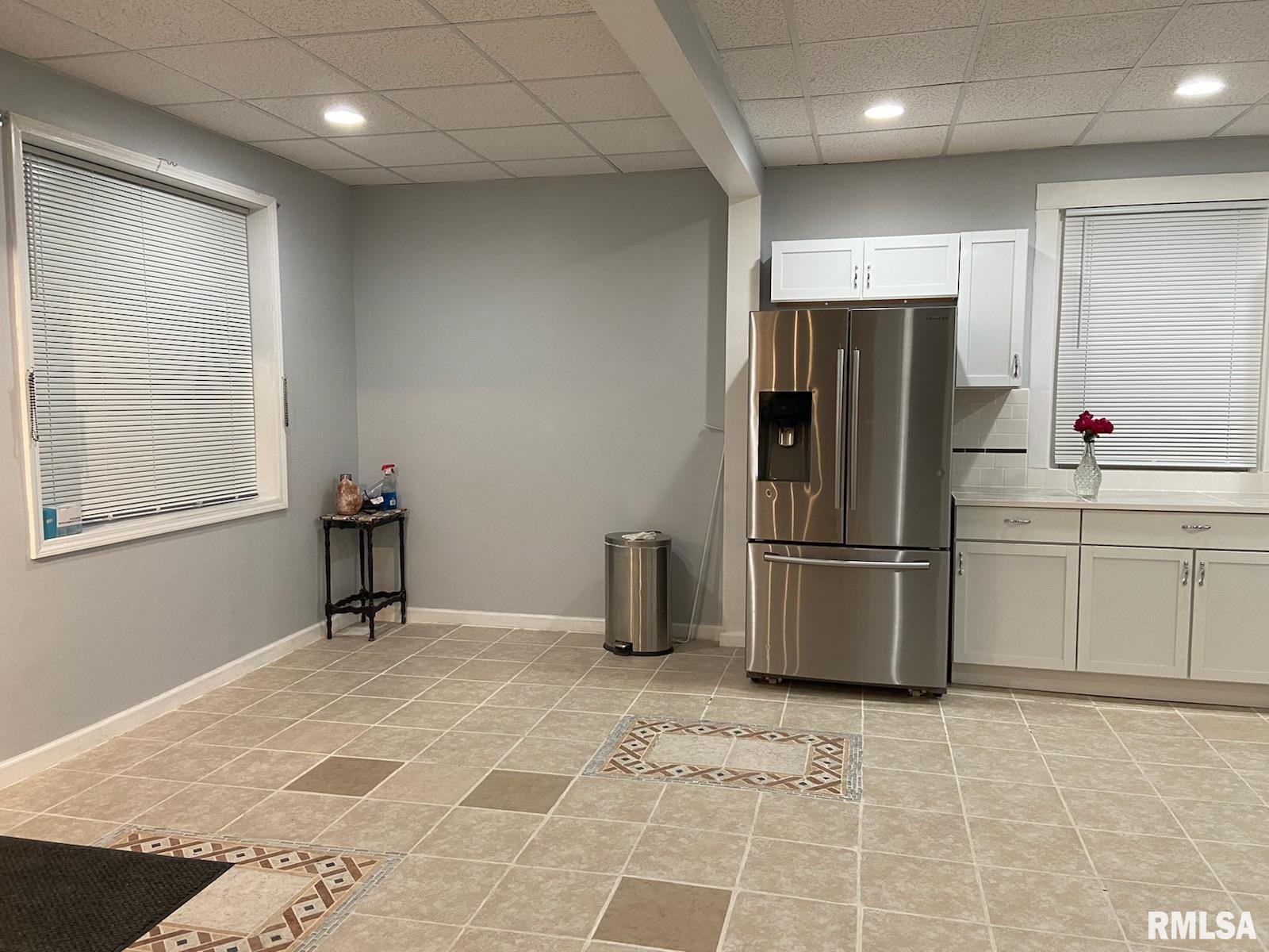 3428 North Prospect Road Peoria, IL 61603 - Photo 6 of 28 Gallery Image 6