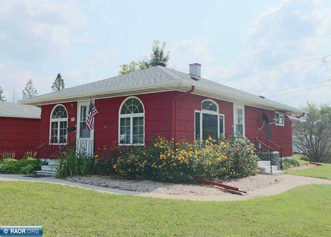 202 Cambridge Road Hoyt Lakes, MN 55750 - Photo 1 of 33 Gallery Image 1