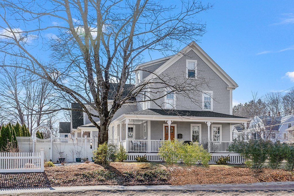 40 Pine Street Concord, MA 01742 - Photo 2 of 31