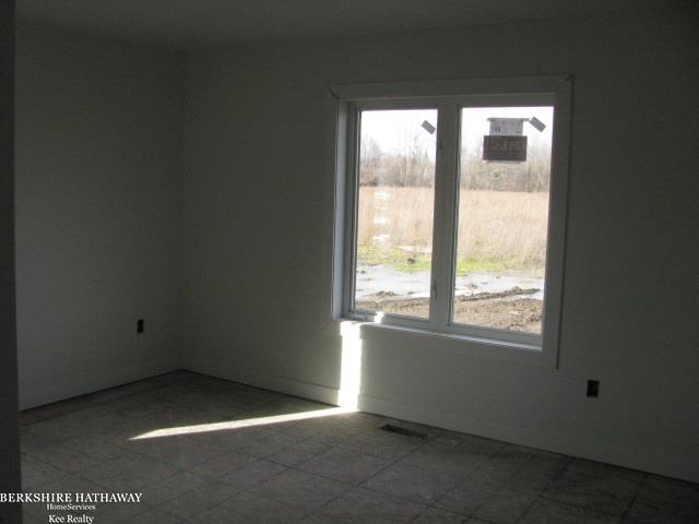 17953 33 Mile Road Armada, MI 48005 - Photo 5 of 11