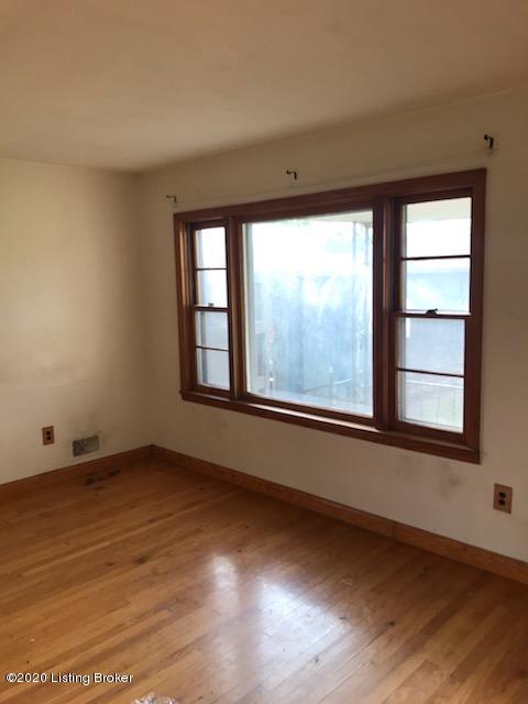 4625 Dover Road Louisville, KY 40216 - Photo 11 of 17 IMG_2266