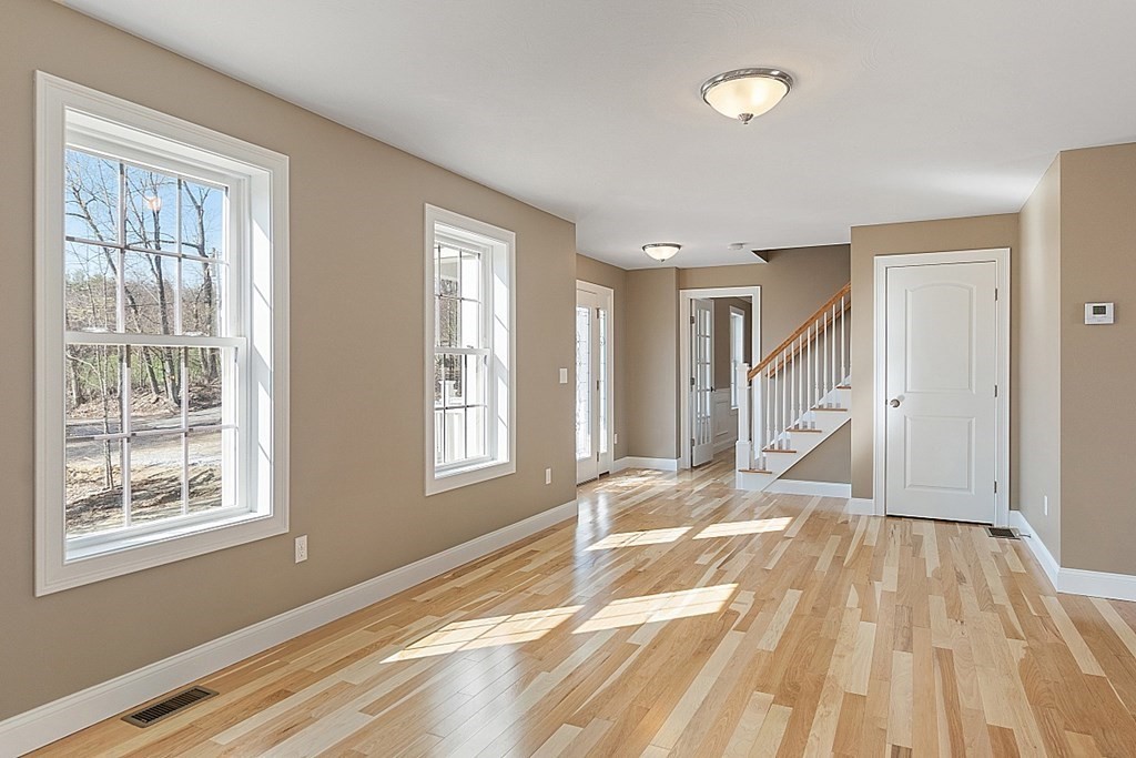 65 McIntire Road Fitchburg, MA 01420 - Photo 10 of 39 Gallery Image 10