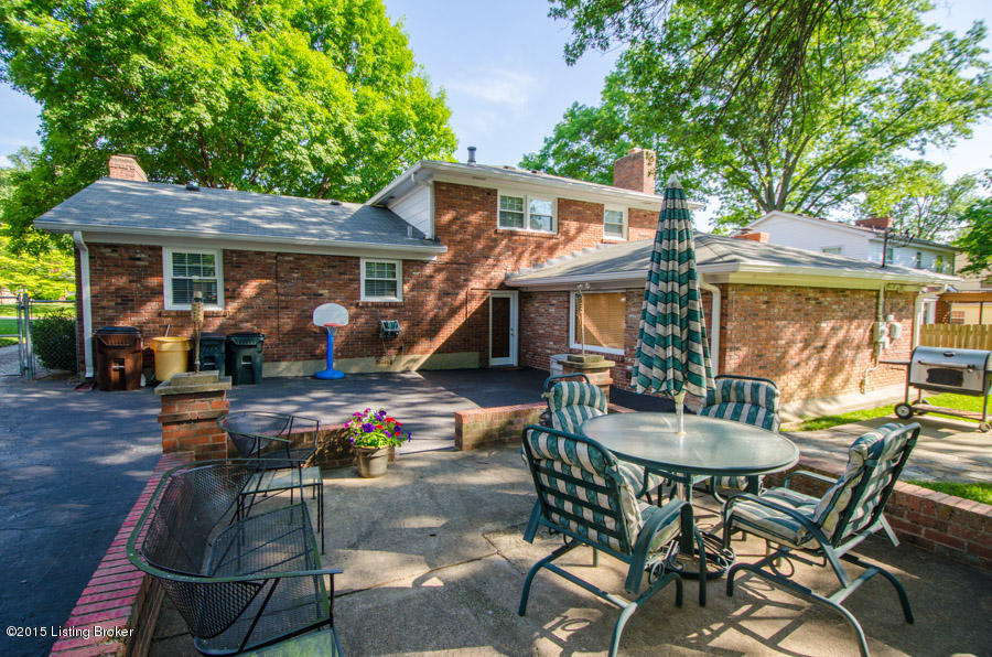 7805 Pine Ridge Road Louisville, KY 40241 - Photo 32 of 41 Rear of home
