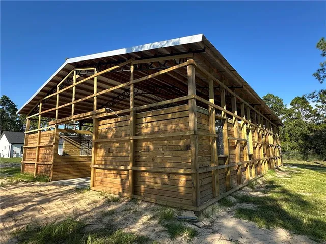 a view of an outdoor space