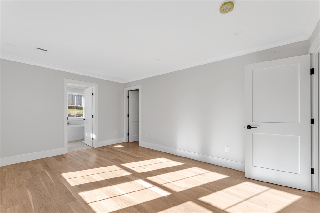 415 Poplar Street Boston, MA 02131 - Photo 20 of 31 a view of an empty room