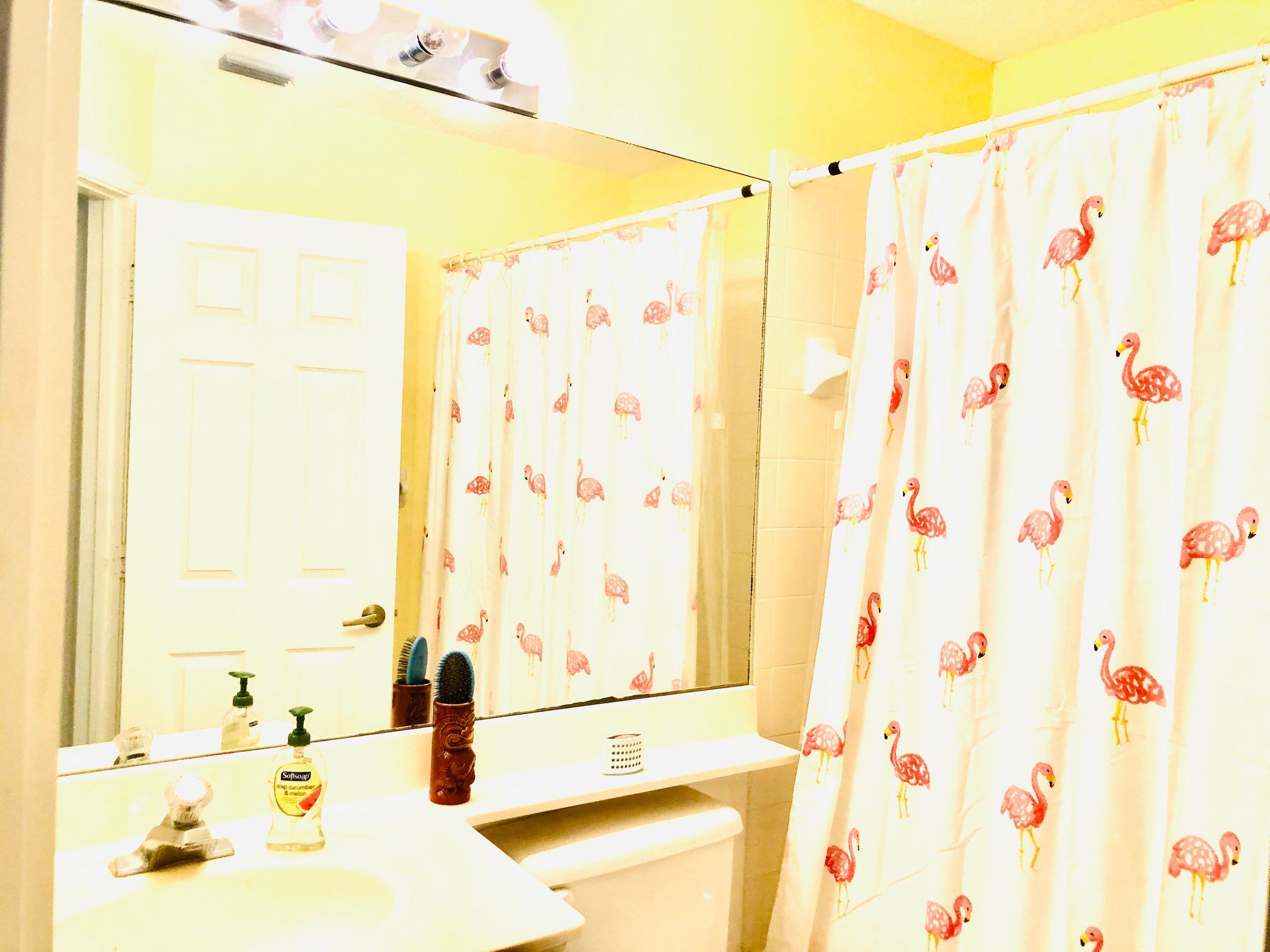 1086 Via Jardin Riviera Beach, FL 33418 - Photo 11 of 15 bathroom 2