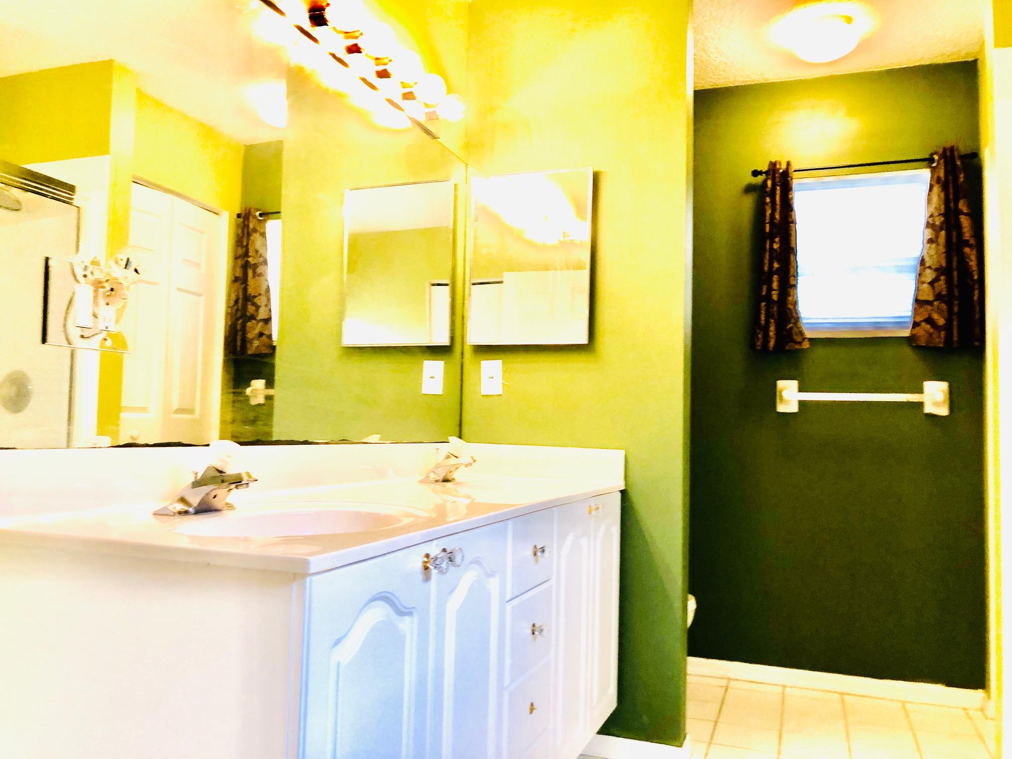 1086 Via Jardin Riviera Beach, FL 33418 - Photo 7 of 15 Master Bath