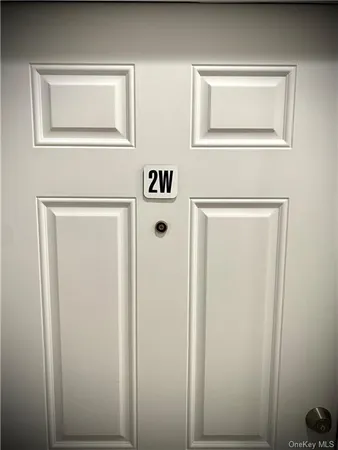 $2,250 | 25 East Hartsdale Avenue, Unit 2W, Hartsdale, NY 10530