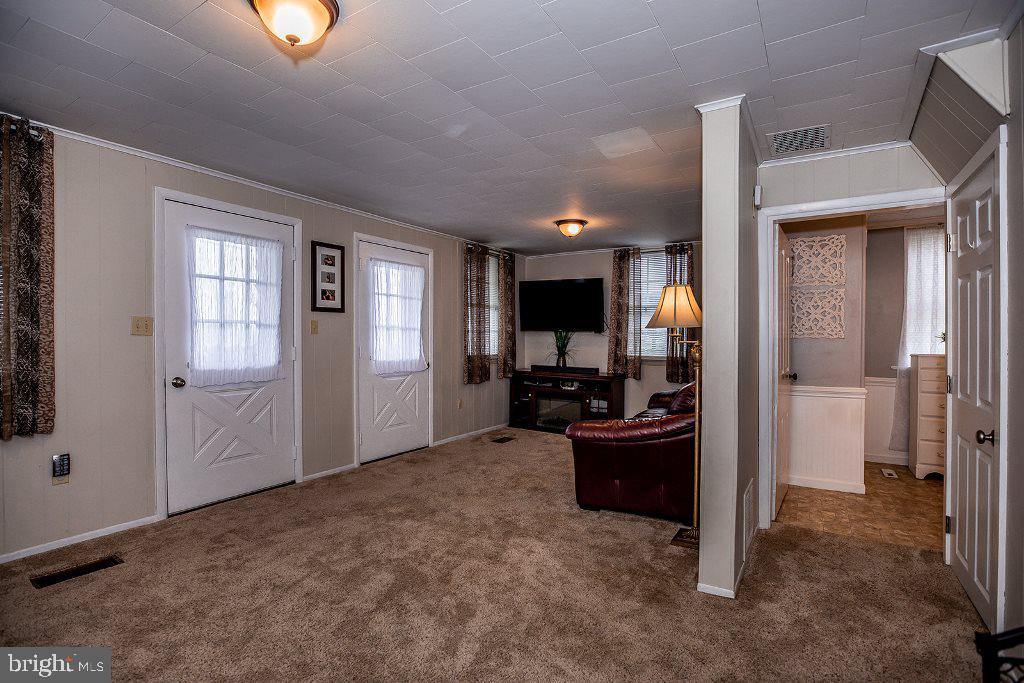 1309 Front Street Lititz, PA 17543 - Photo 9 of 43