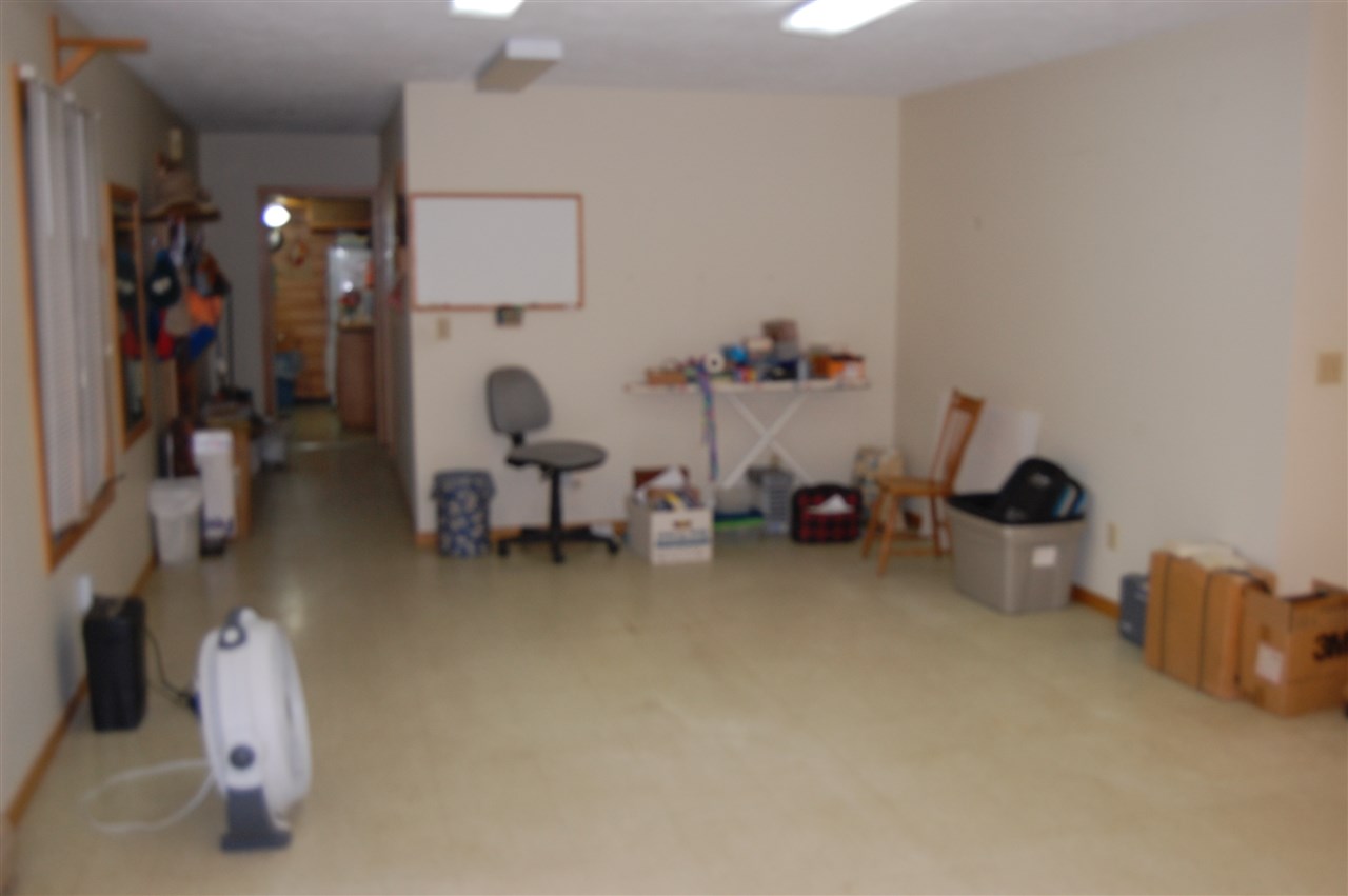3273 North Three Mile Road Traverse City, MI 49686 - Photo 11 of 21 1839213-10.JPG