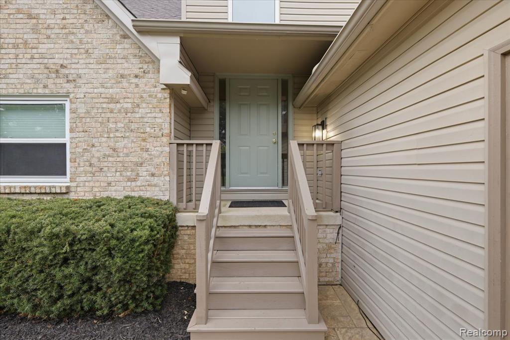 1393 Remsing Street Hartland, MI 48353 - Photo 8 of 71 Gallery Image 8