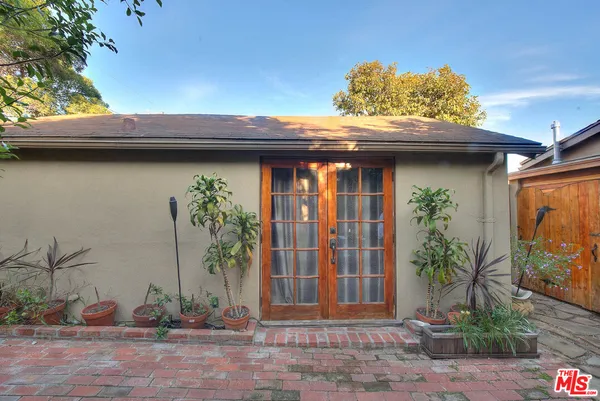 $975,000 | 305 West Ellis Avenue, Inglewood, CA 90302