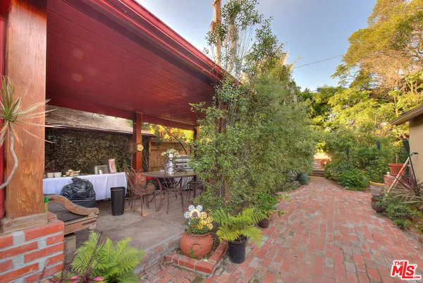 $975,000 | 305 West Ellis Avenue, Inglewood, CA 90302