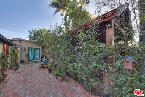 $975,000 | 305 West Ellis Avenue, Inglewood, CA 90302