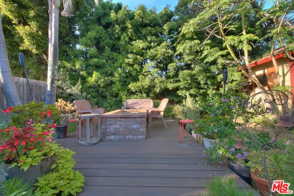 $975,000 | 305 West Ellis Avenue, Inglewood, CA 90302