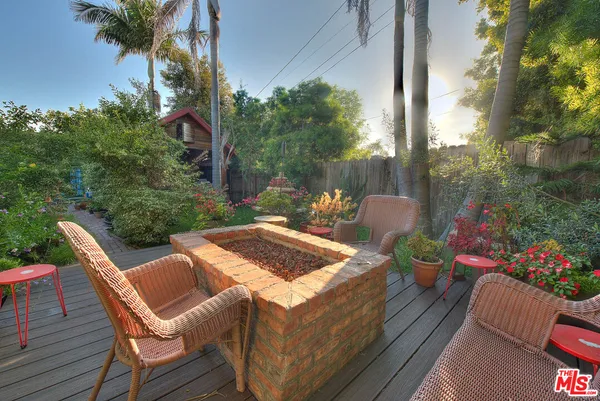 $975,000 | 305 West Ellis Avenue, Inglewood, CA 90302