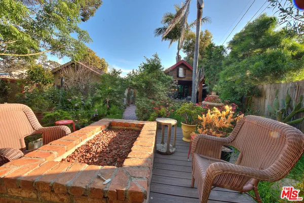$975,000 | 305 West Ellis Avenue, Inglewood, CA 90302