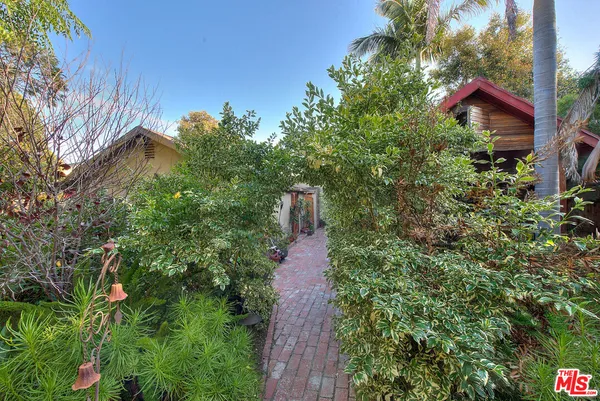 $975,000 | 305 West Ellis Avenue, Inglewood, CA 90302