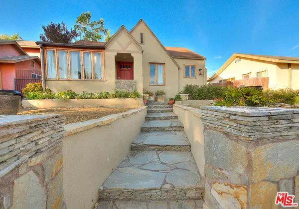 $975,000 | 305 West Ellis Avenue, Inglewood, CA 90302