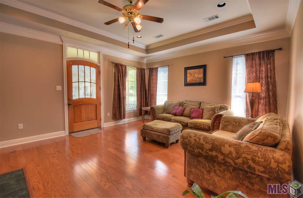 10442 Springwind Court Baton Rouge, LA 70810 - Photo 3 of 17